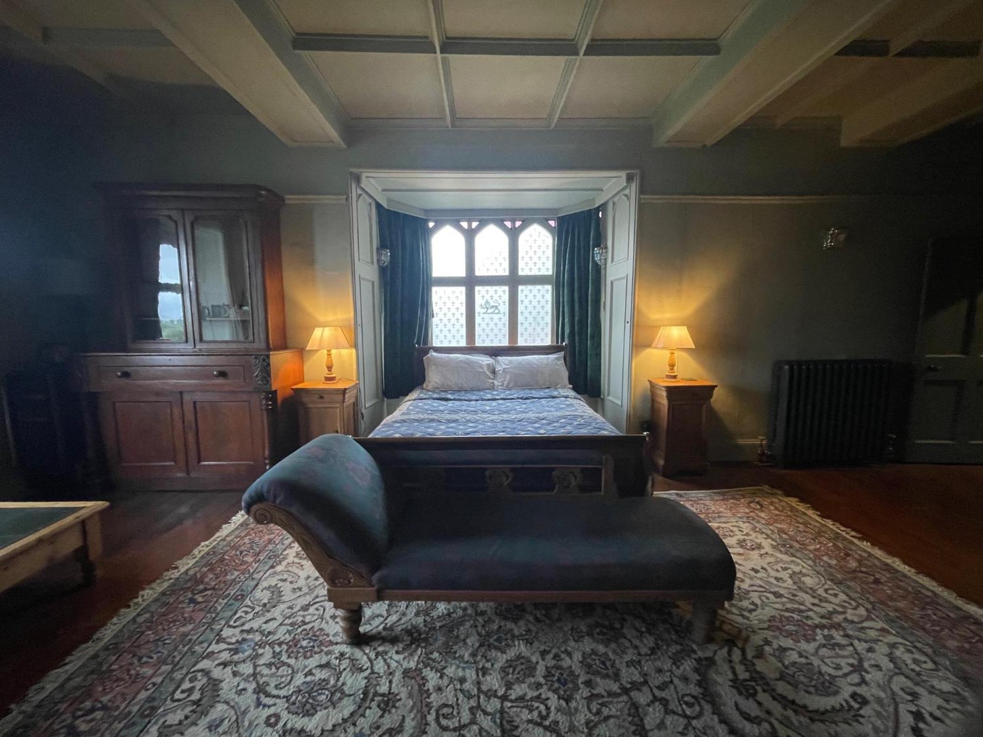 Llanerchydol Hall Suites 웰시풀 외부 사진