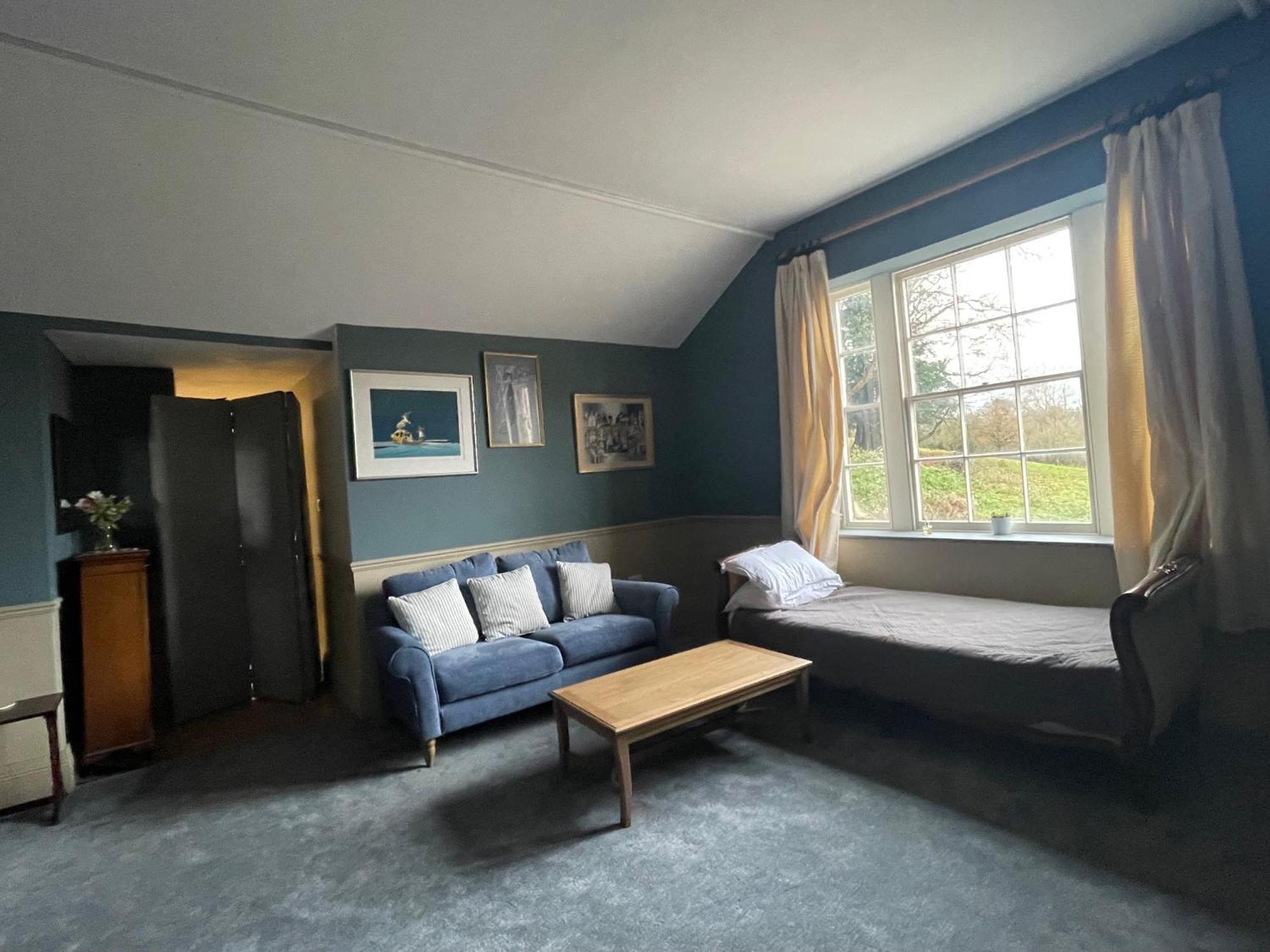 Llanerchydol Hall Suites 웰시풀 외부 사진