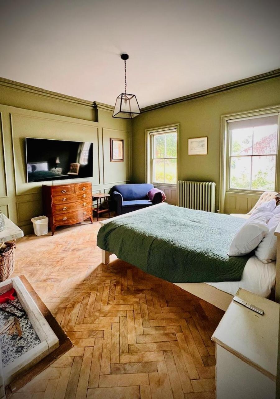 Llanerchydol Hall Suites 웰시풀 외부 사진