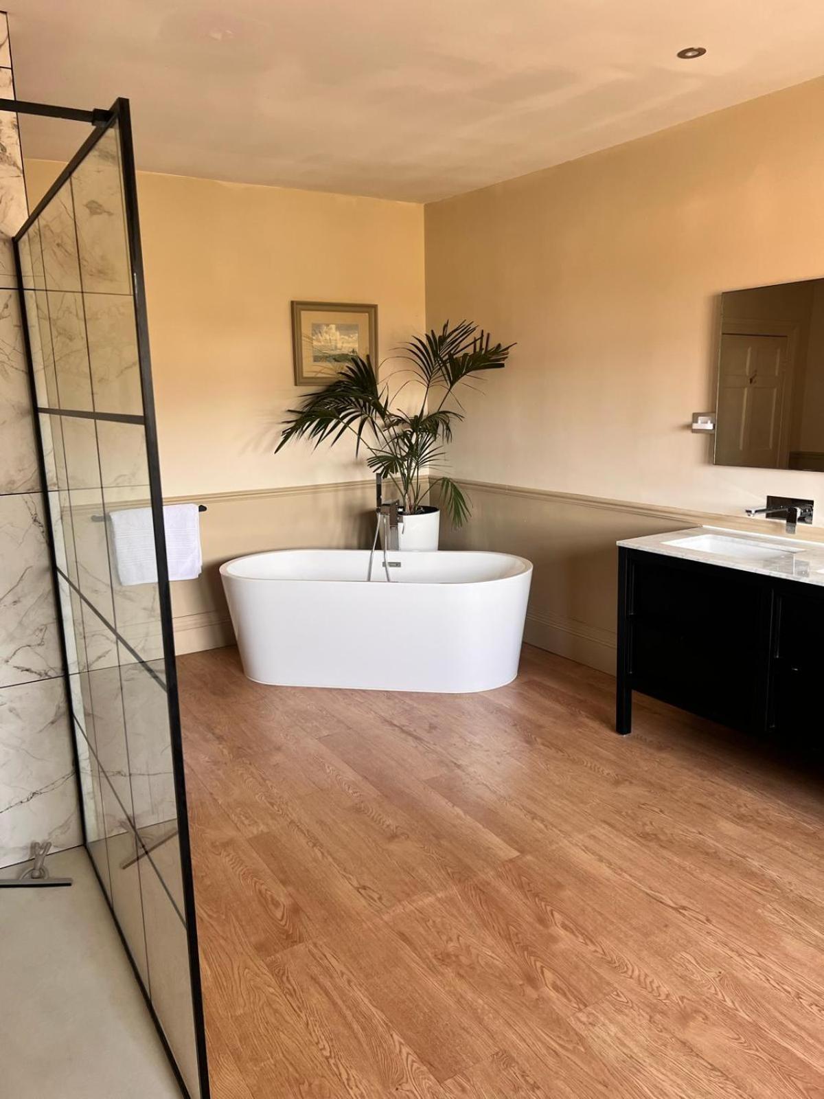 Llanerchydol Hall Suites 웰시풀 외부 사진