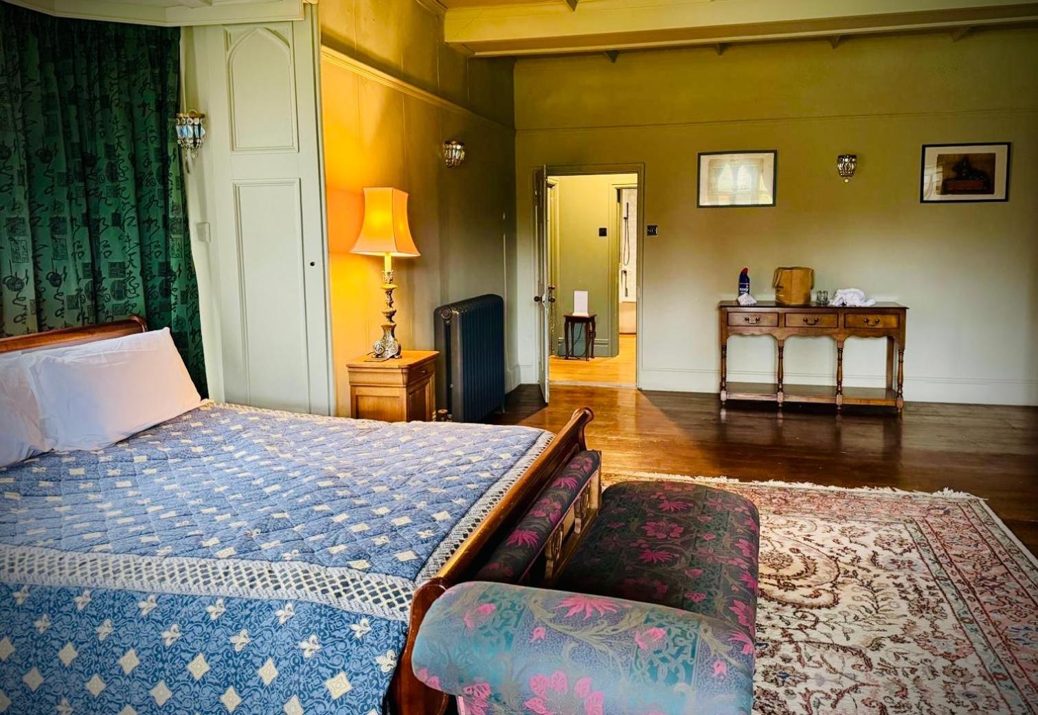 Llanerchydol Hall Suites 웰시풀 외부 사진